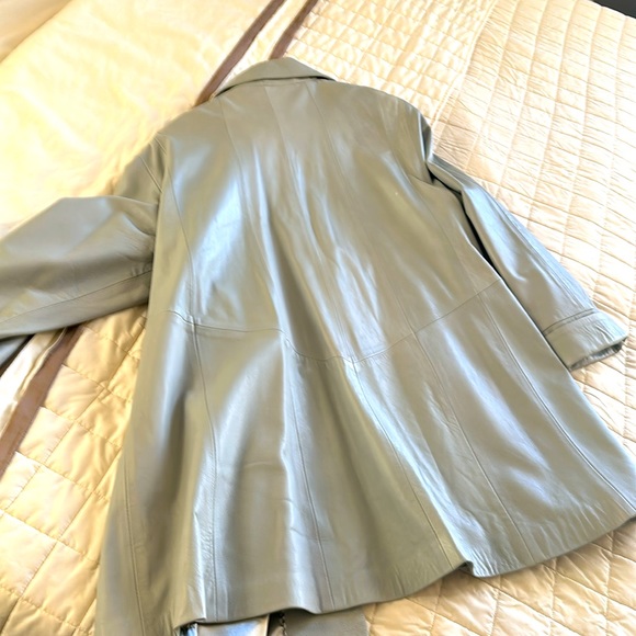 Women’s leather swing coat - Picture 2 of 5
